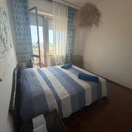Attico Del Sole Con Vista Mare E Terrazza