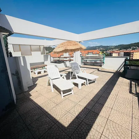 Apartamento Attico Del Sole Con Vista Mare E Terrazza Marina dʼAndora
